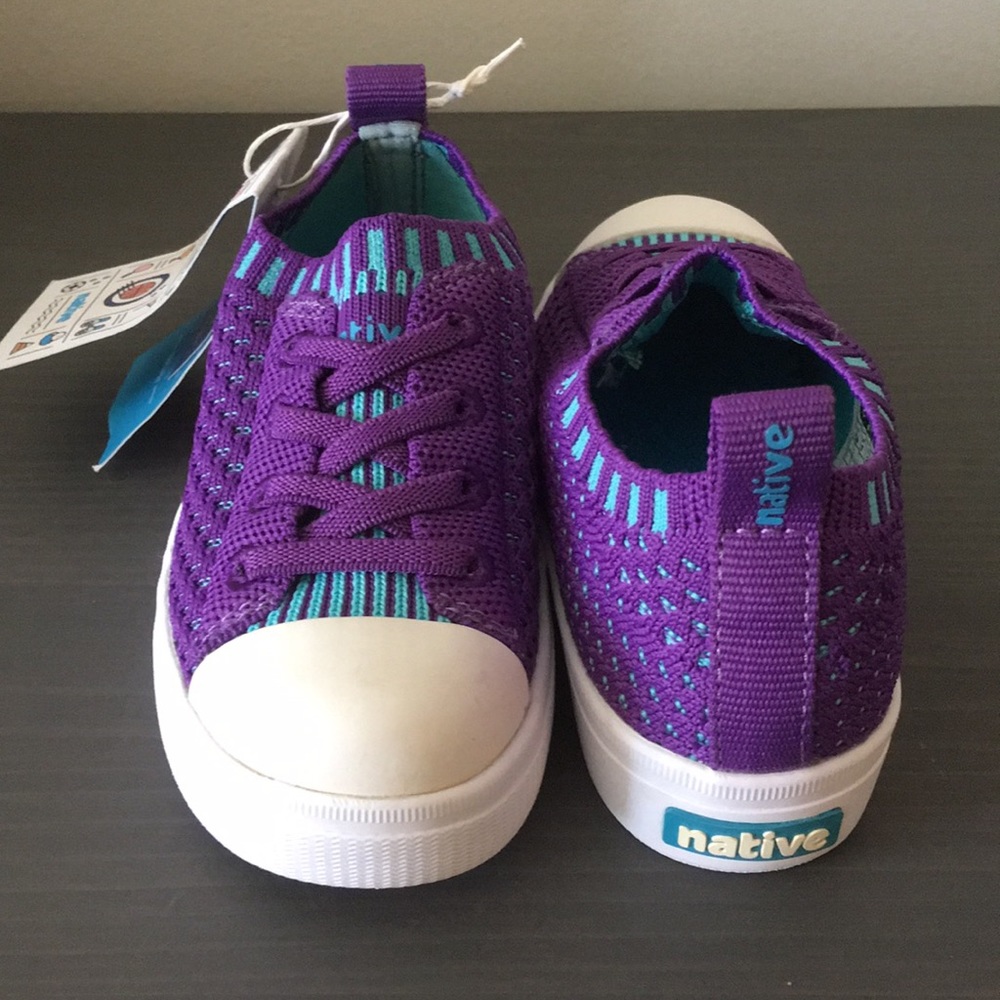 NWT - Native Purple/Aqua - Size 8
